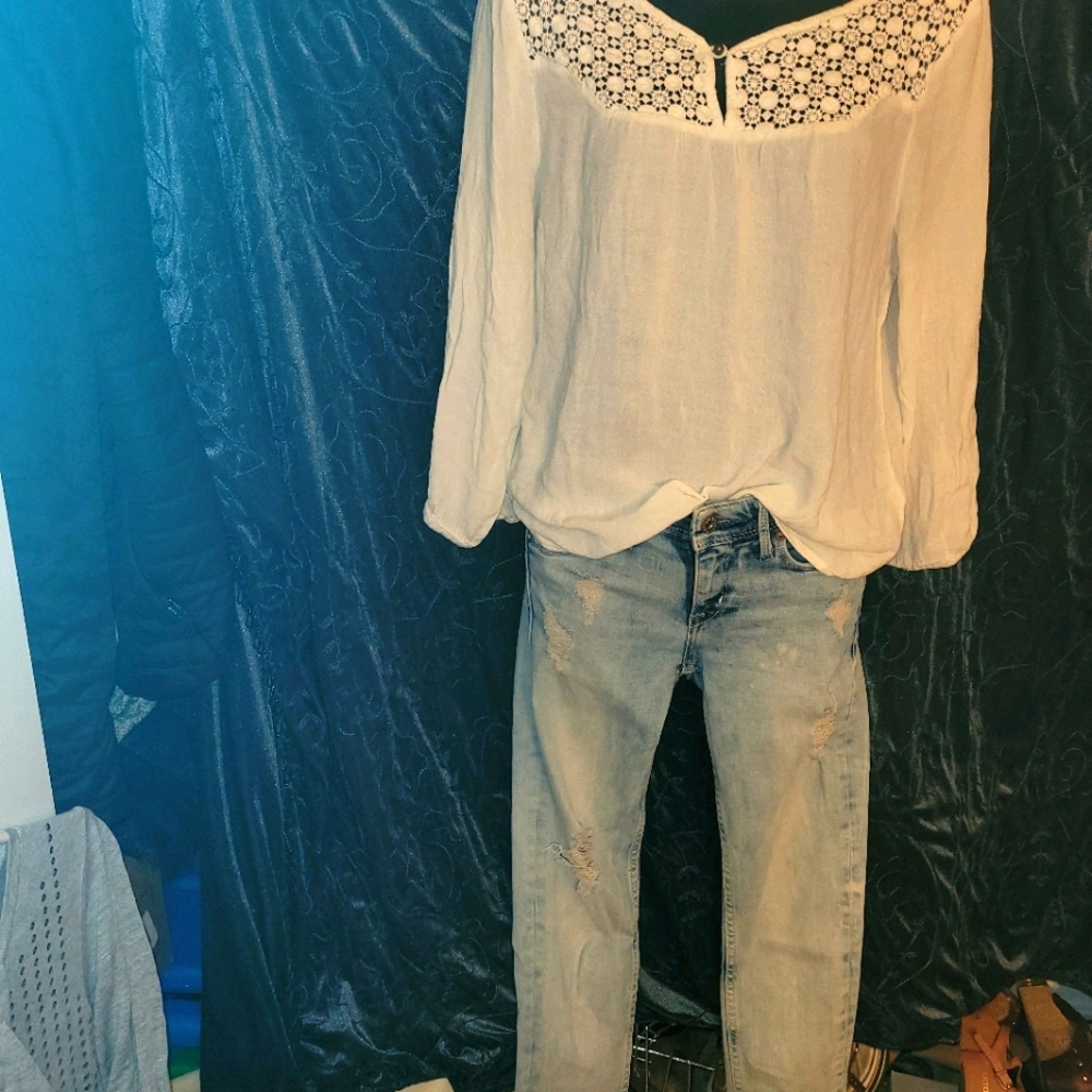 Outfit shirt and jeans